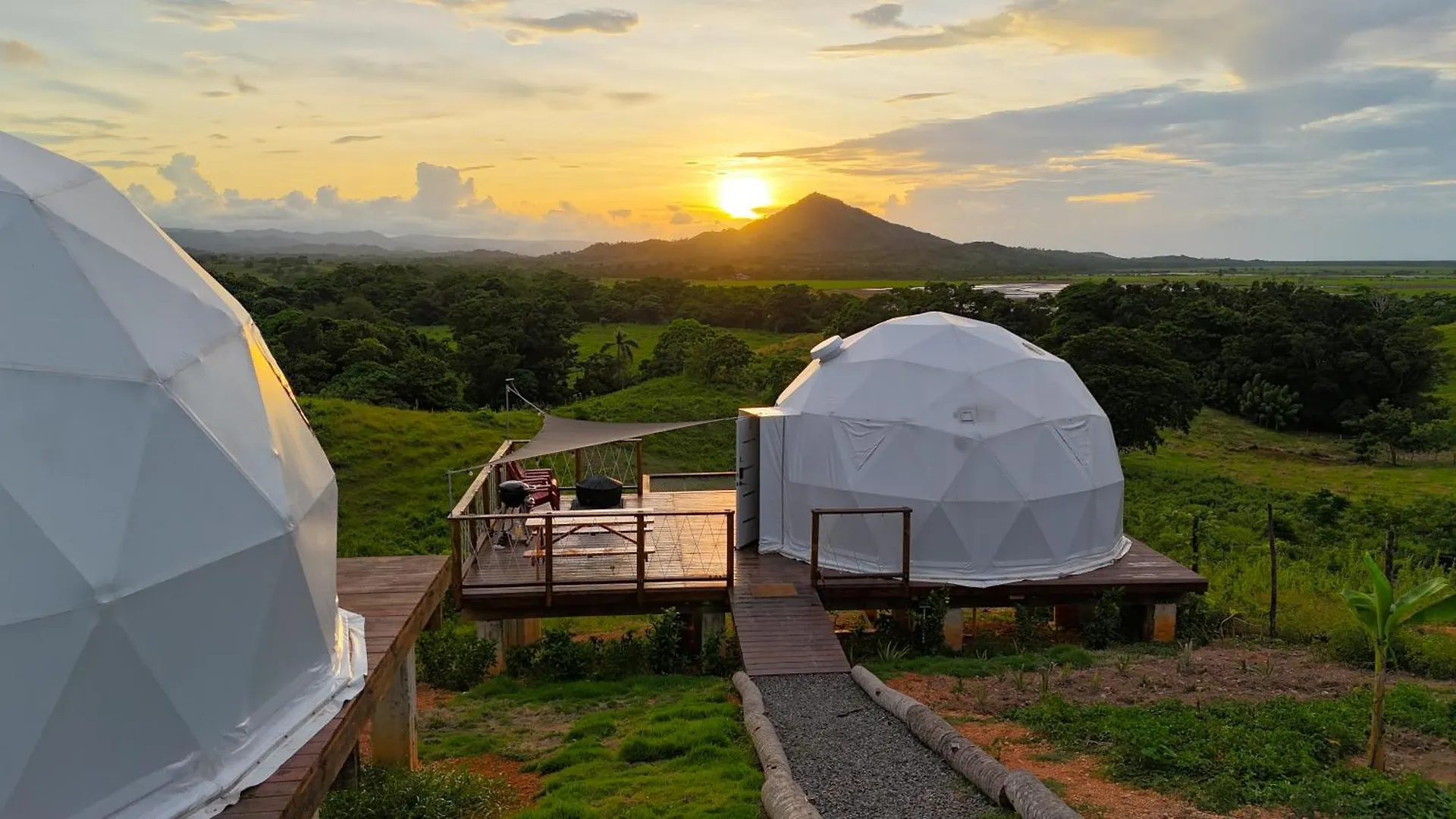 Domescape Glamping Hotel El Cedro