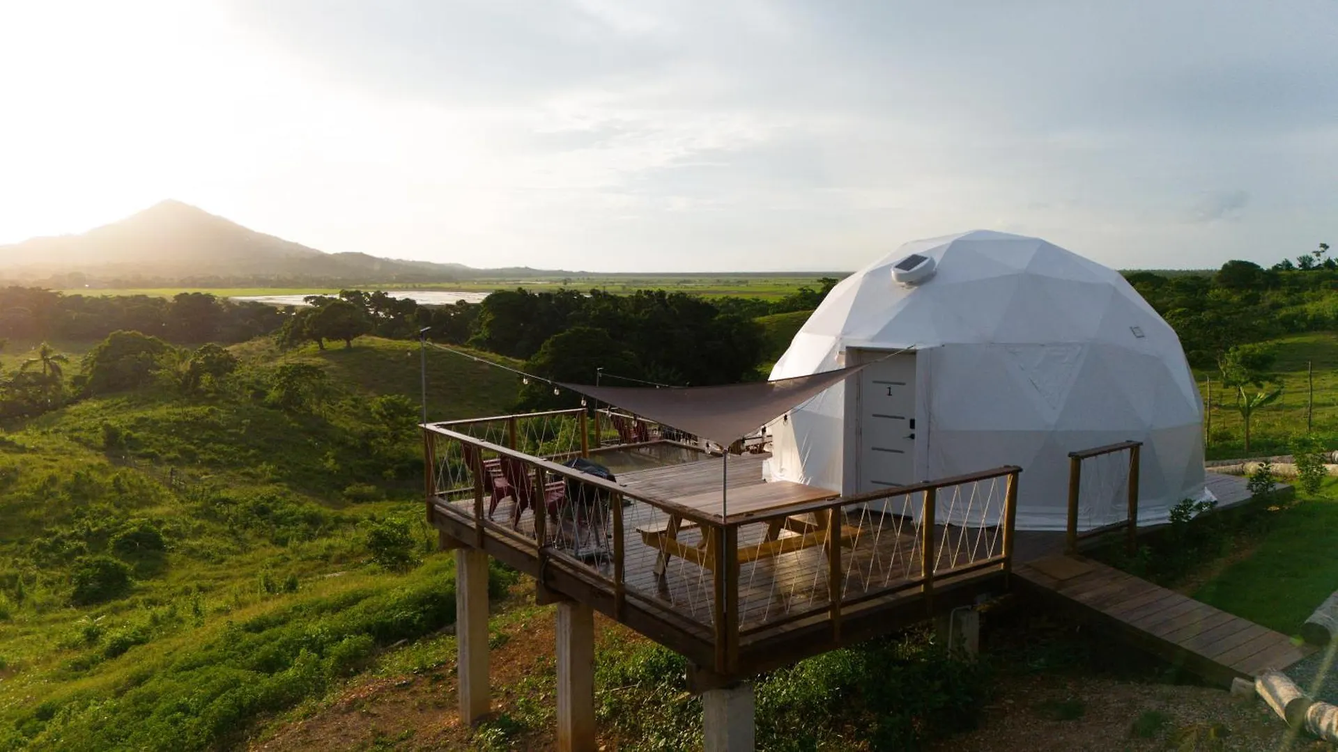 Luxury tent Domescape Glamping Hotel El Cedro